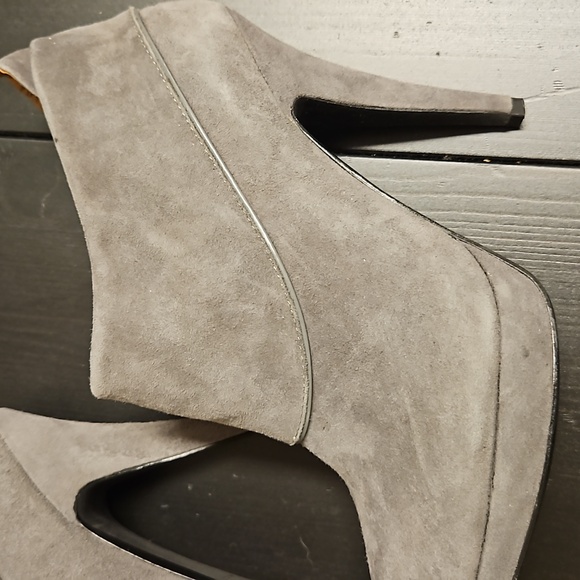 MRKT brand grey suede booties - Picture 3 of 7
